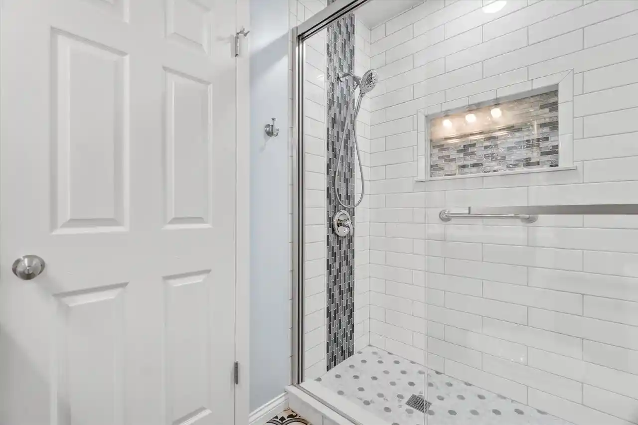 Photo 3 of Condo for sale at 7335 S Delaine Dr, Oak Creek, WI 53154 | MLS# 1983050 | Listing updated on 2026-10-02