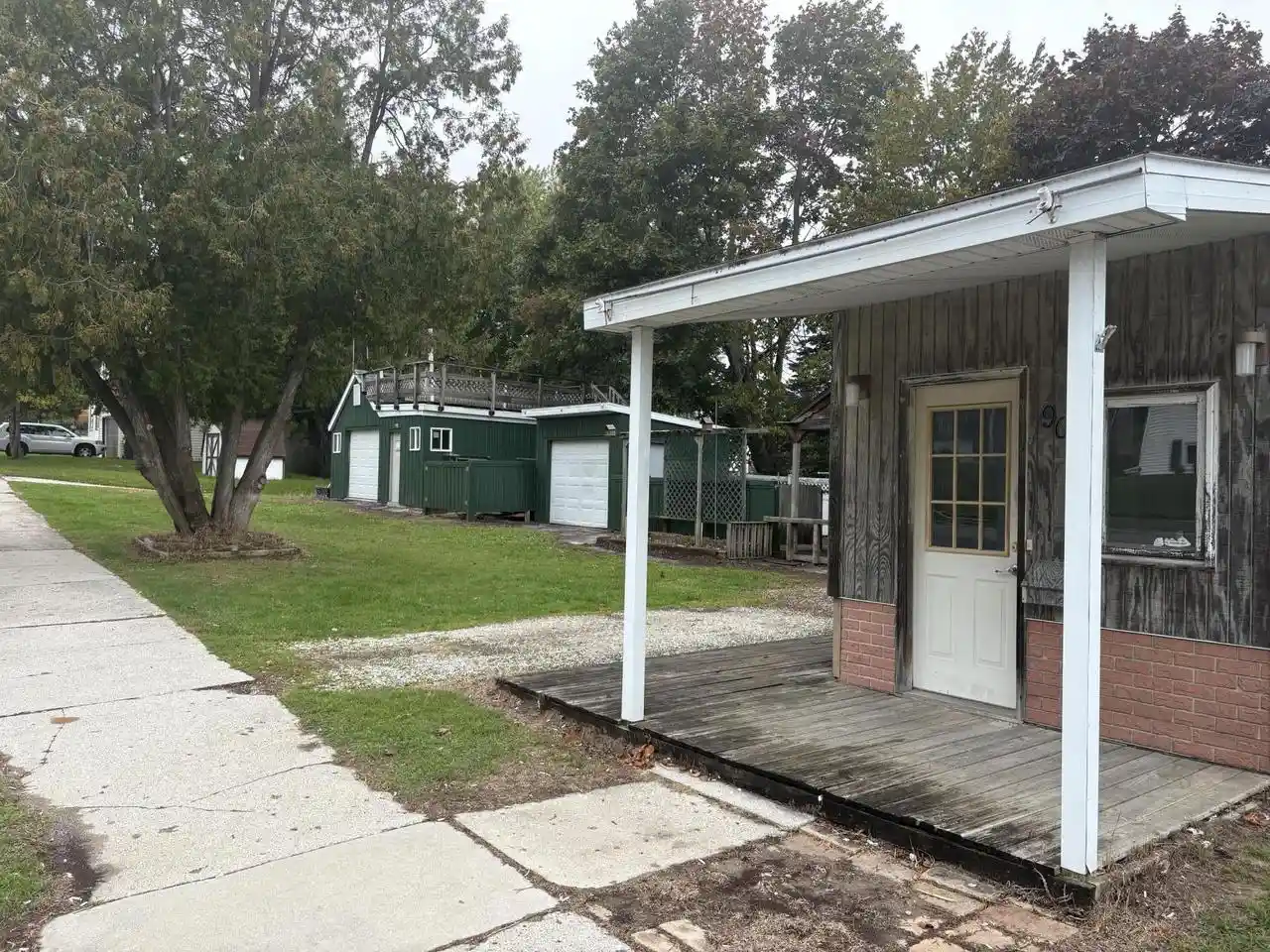 Photo 1 of Single family home for sale at 904 Dewey St, Manitowoc, WI 54220 | MLS# 1983056 | Listing updated on 2026-10-02