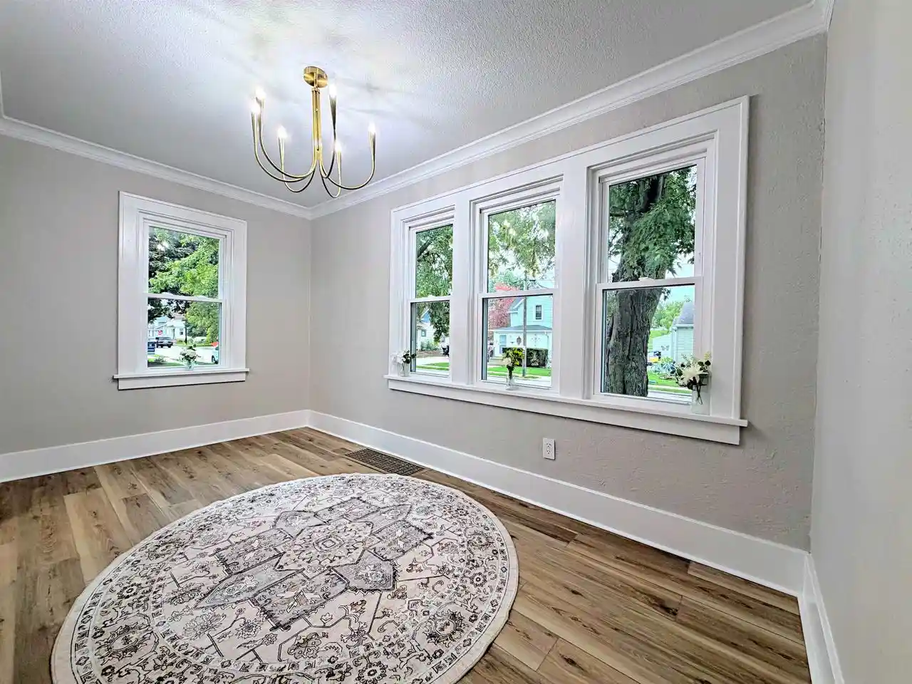 Photo 3 of Single family home for sale at 425 Monroe St, Neenah, WI 54956 | MLS# 50333657 | Listing updated on 2026-10-02