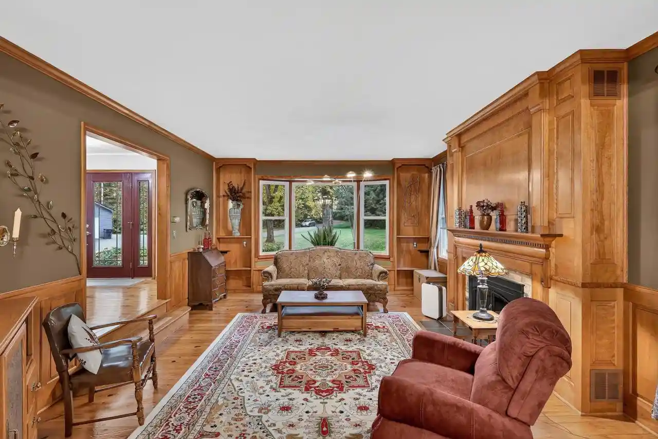 Photo 4 of Single family home for sale at 9050 Ader Ln, Marshfield, WI 54449 | MLS# 22604899 | Listing updated on 2026-10-09