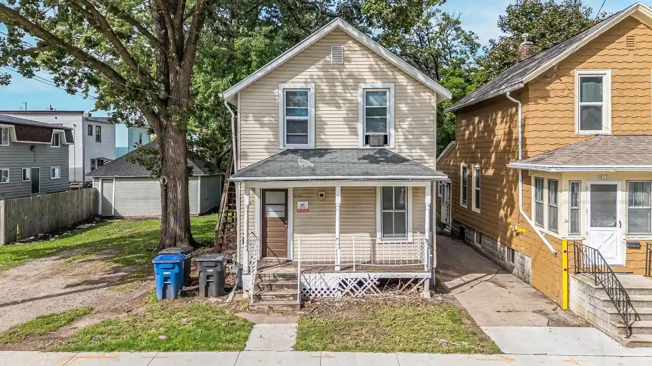 Multi family home for sale at 813 Cherry St, Oshkosh, WI 54901 | MLS# 50333662