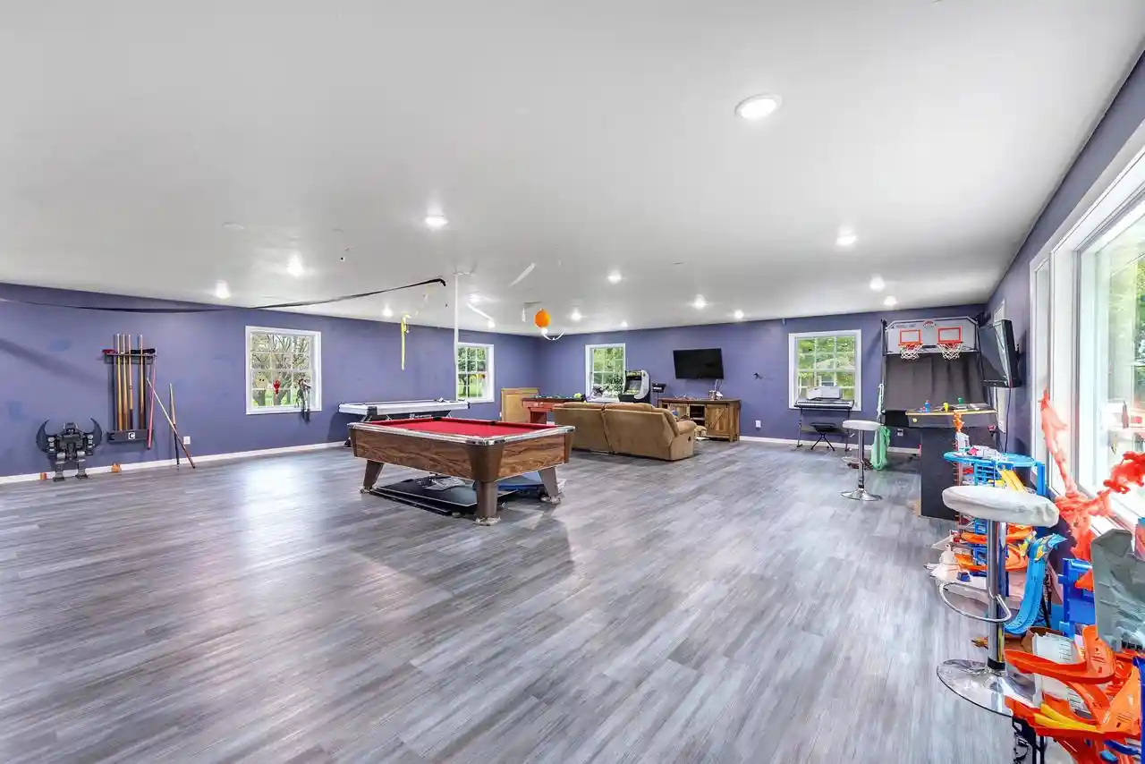 Photo 4 of Single family home for sale at 2839 S Broadway, Green Bay, WI 54304 | MLS# 50333650 | Listing updated on 2026-10-06