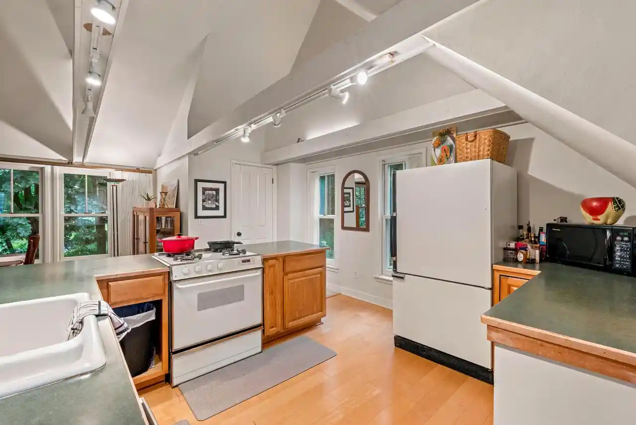 Photo 2 of Single family home for sale at 134 E Vine St, Milwaukee, WI 53212 | MLS# 1983078 | Listing updated on 2026-10-06
