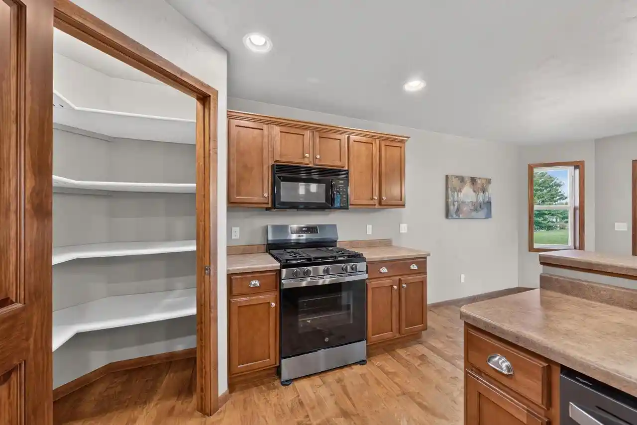 Photo 3 of Single family home for sale at 3875 Duchess Ln, Oshkosh, WI 54904 | MLS# 50333678 | Listing updated on 2026-10-06