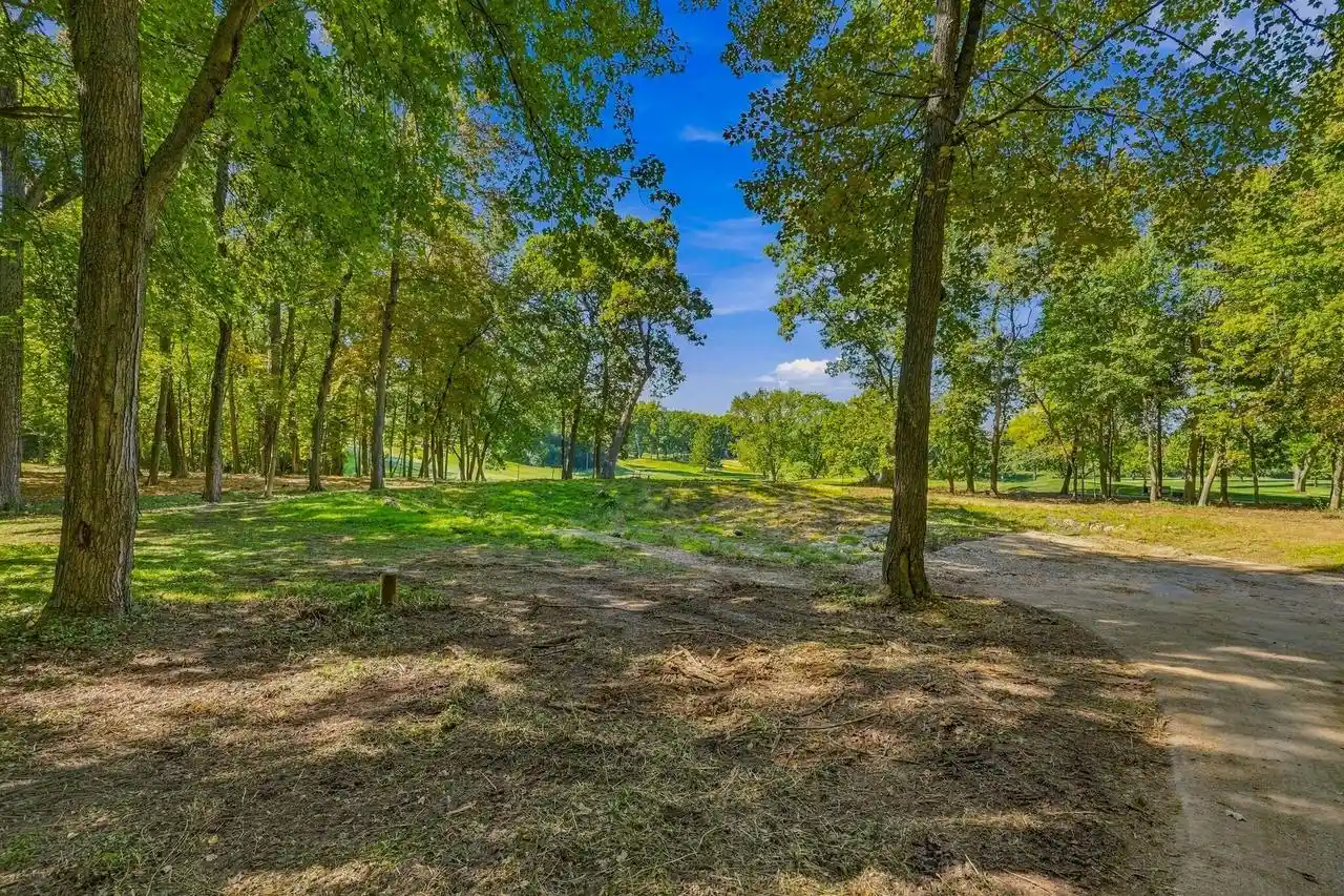 Photo 3 of Land for sale at N67w31186 Chenequa Cir, Hartland, WI 53029 | MLS# 1983088 | Listing updated on 2026-10-07
