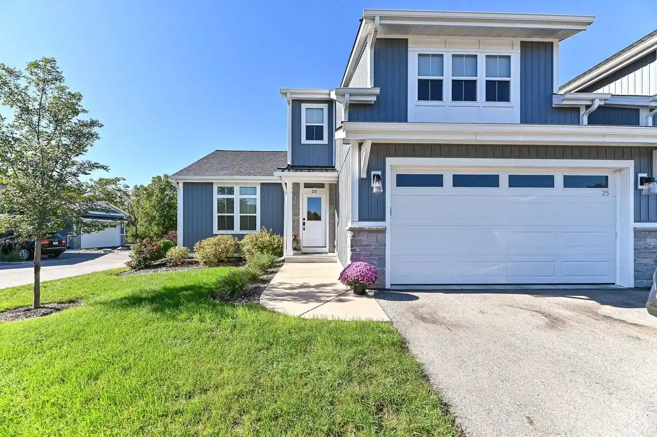 Photo 1 of Condo for sale at 405 Falcon Ridge Dr #25, Burlington, WI 53105 | MLS# 1983089 | Listing updated on 2026-10-04