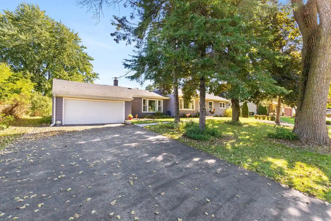 Photo 1 of Single family home for sale at 452 Riverview Dr, Grafton, WI 53024 | MLS# 1983091 | Listing updated on 2026-10-07