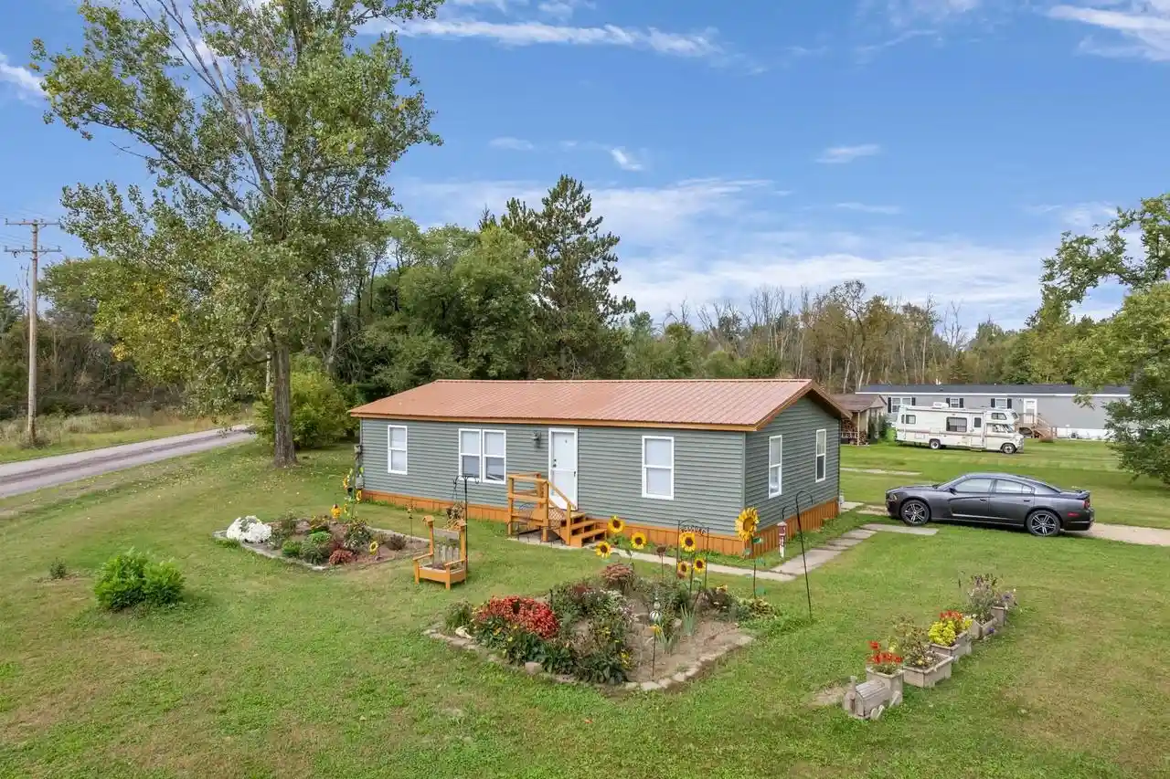 Photo 1 of Single family home for sale at 522 New Lisbon Ests W, New Lisbon, WI 53950 | MLS# 2033902 | Listing updated on 2026-10-02
