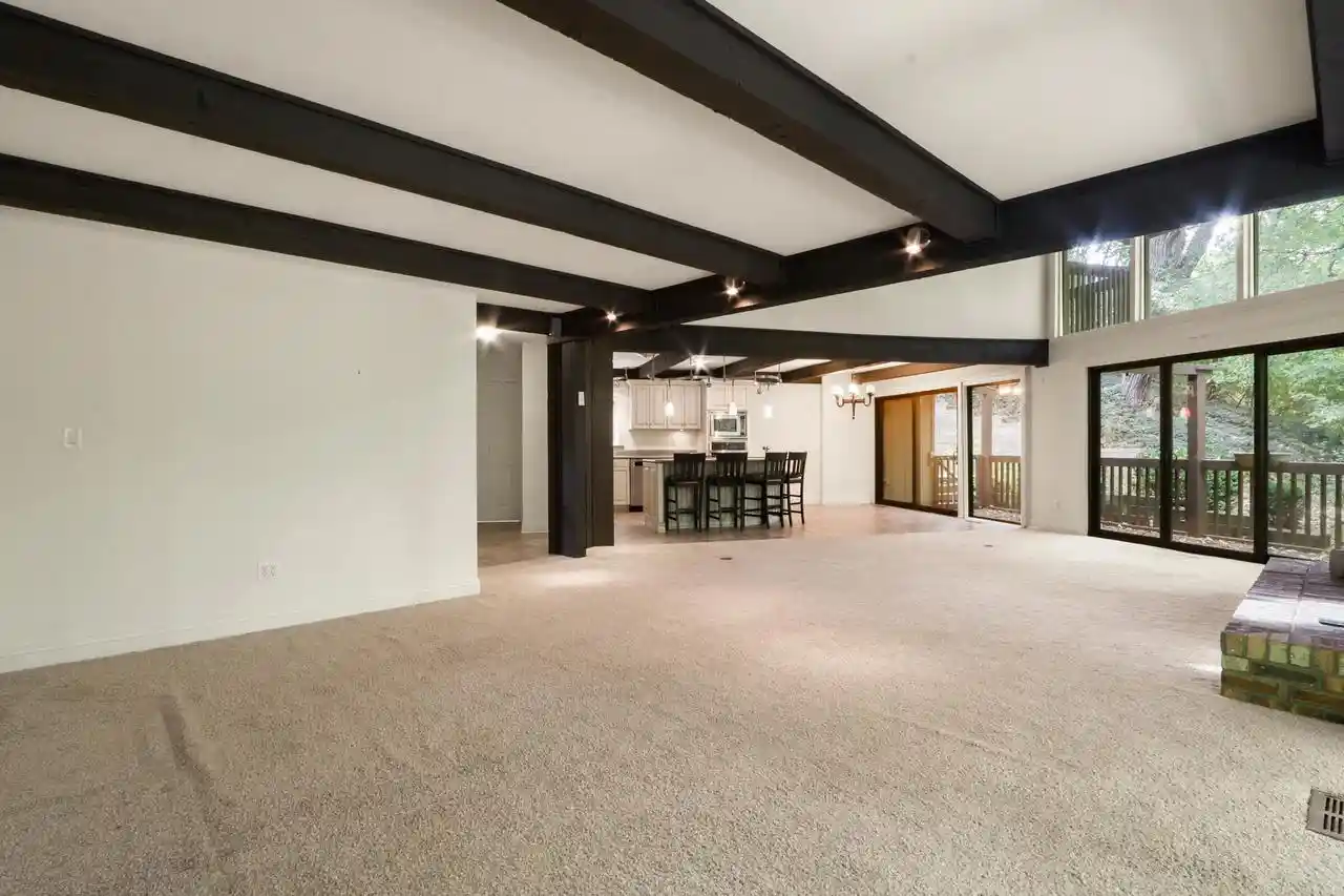 Photo 3 of Condo for sale at 840 Woodland Ct #EE-1, Fontana, WI 53125 | MLS# 1983092 | Listing updated on 2026-10-06