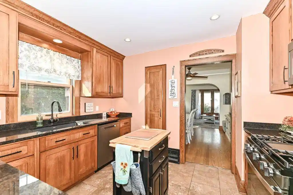 Photo 4 of Single family home for sale at 2715 Lasalle St, Racine, WI 53402 | MLS# 1983093 | Listing updated on 2026-10-06