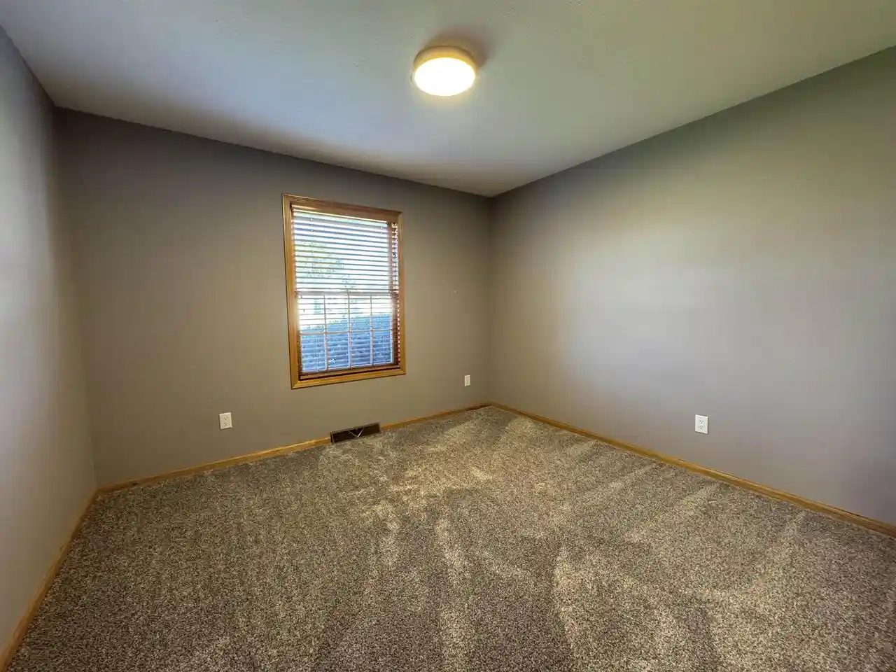 Photo 2 of Single family home for sale at 2804 Autumn Ln, Janesville, WI 53546 | MLS# 2033903 | Listing updated on 2026-10-09