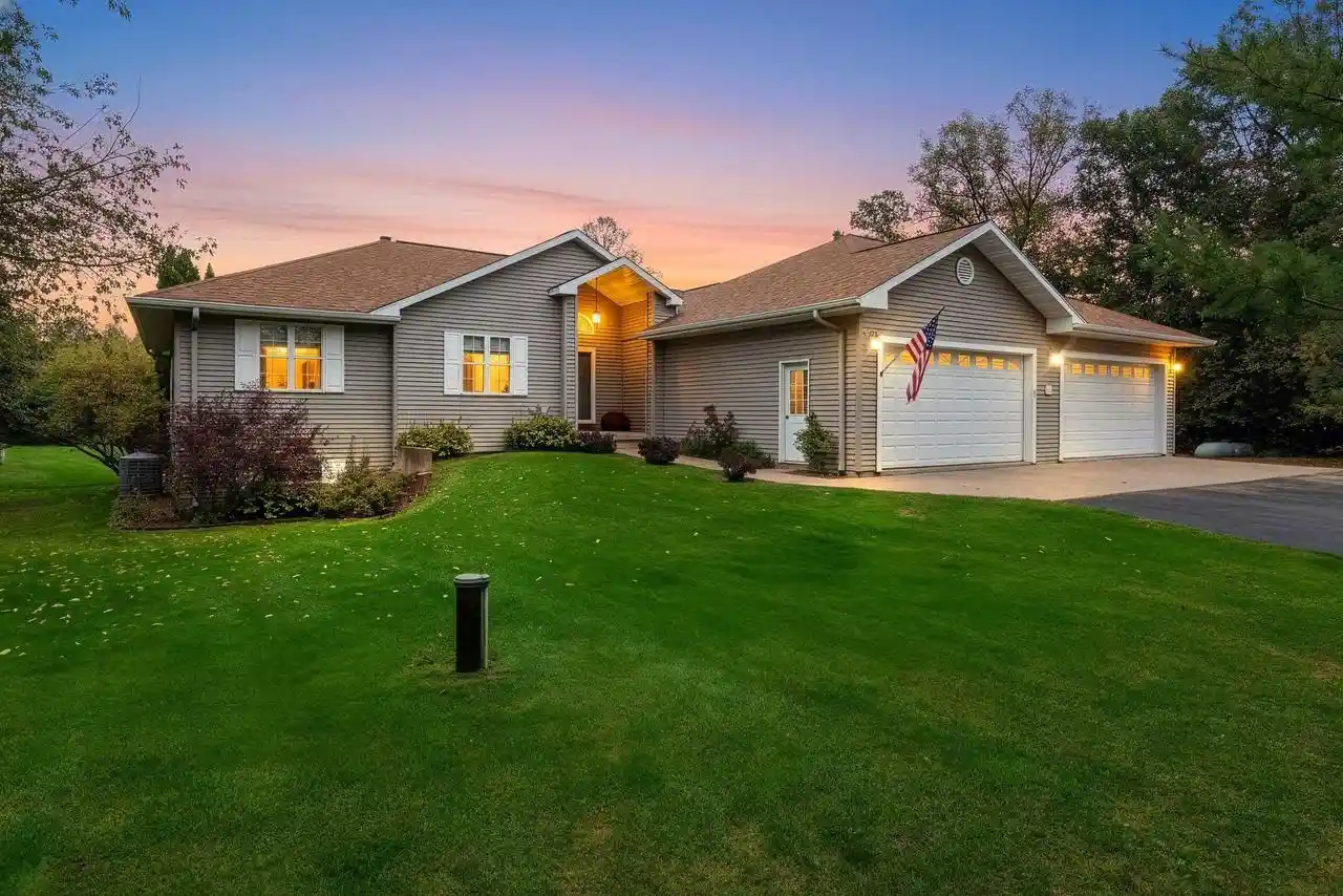 Photo 1 of Single family home for sale at E4594 River Breeze Dr, Waupaca, WI 54981 | MLS# 50333677 | Listing updated on 2026-10-06