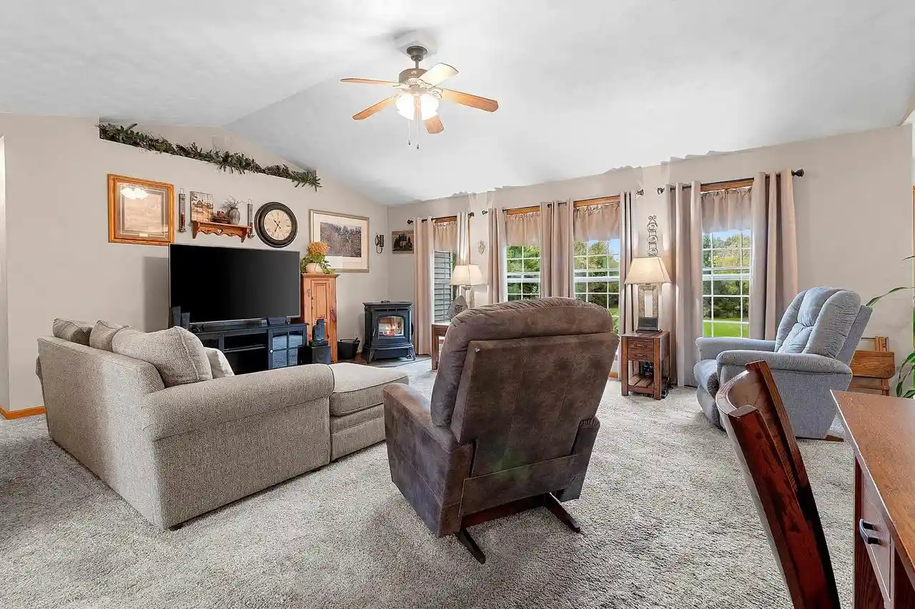 Photo 3 of Single family home for sale at E4594 River Breeze Dr, Waupaca, WI 54981 | MLS# 50333677 | Listing updated on 2026-10-06
