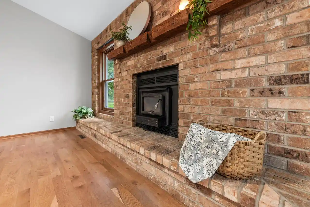 Photo 3 of Single family home for sale at 5589 Kengary Ct, Slinger, WI 53086 | MLS# 1983097 | Listing updated on 2026-10-05