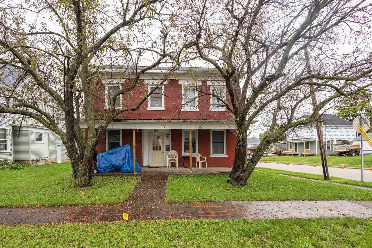 Photo 1 of Single family home for sale at 95 W Pine St, Platteville, WI 53818 | MLS# 2033909 | Listing updated on 2026-10-06