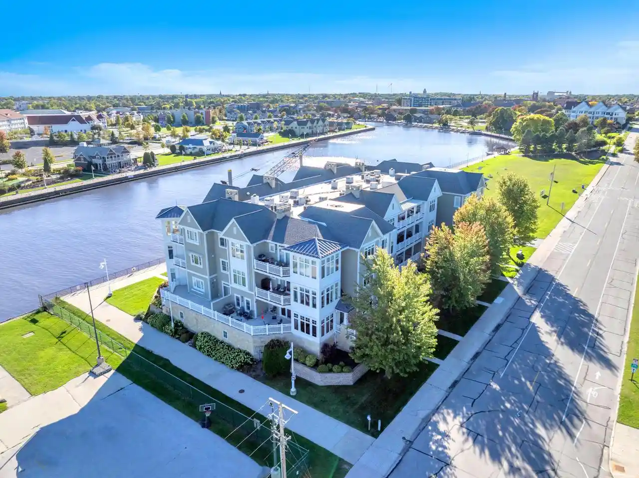 Condo for sale at 303 Pennsylvania Ave #203, Sheboygan, WI 53081 | MLS# 1983117