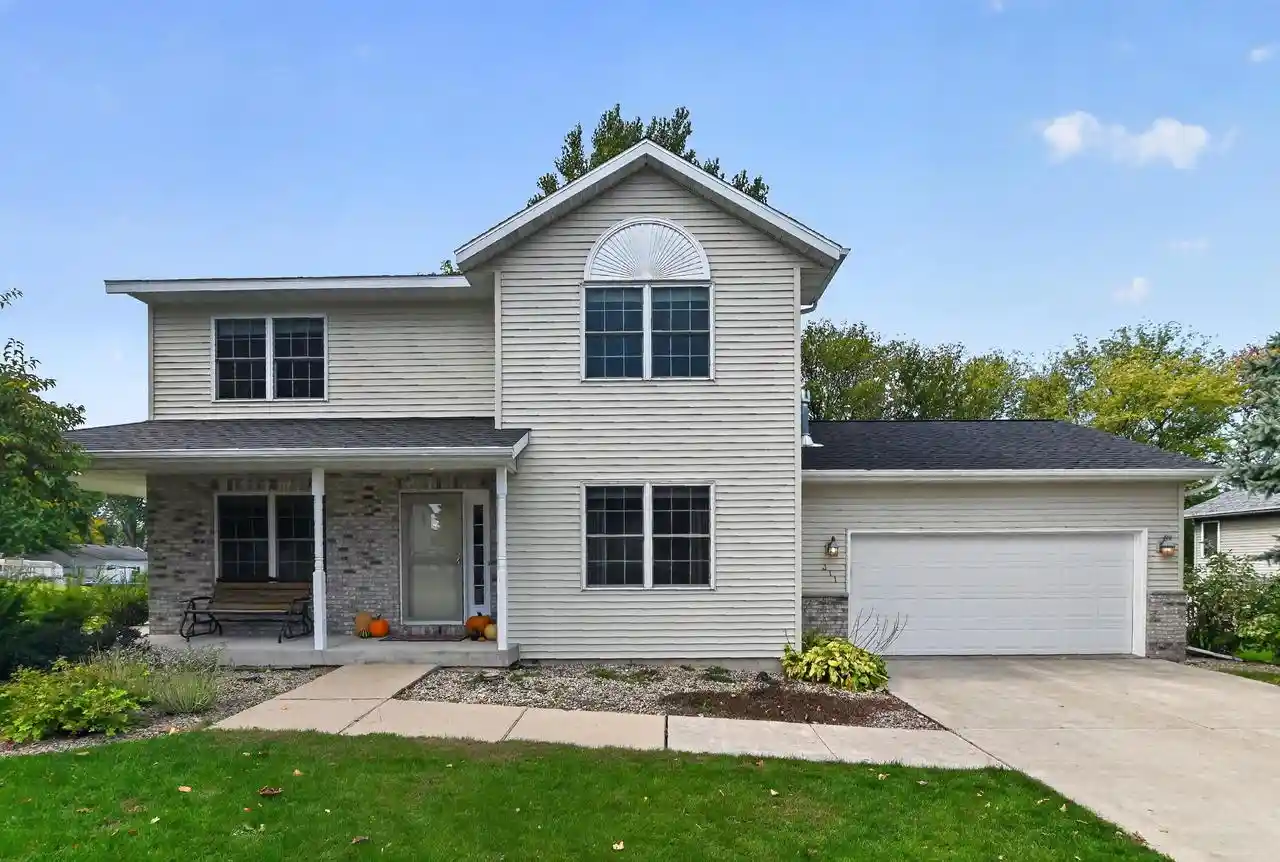 Single family home for sale at 311 Springview Dr, Marshall, WI 53559 | MLS# 2033913