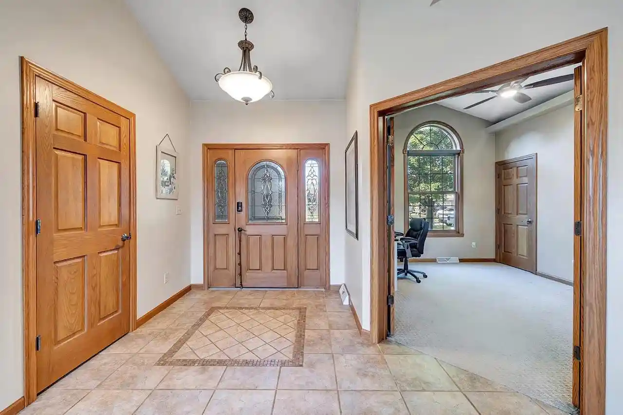 Photo 3 of Single family home for sale at 3551 Glen Abbey Dr, Green Bay, WI 54311 | MLS# 50333693 | Listing updated on 2026-10-09