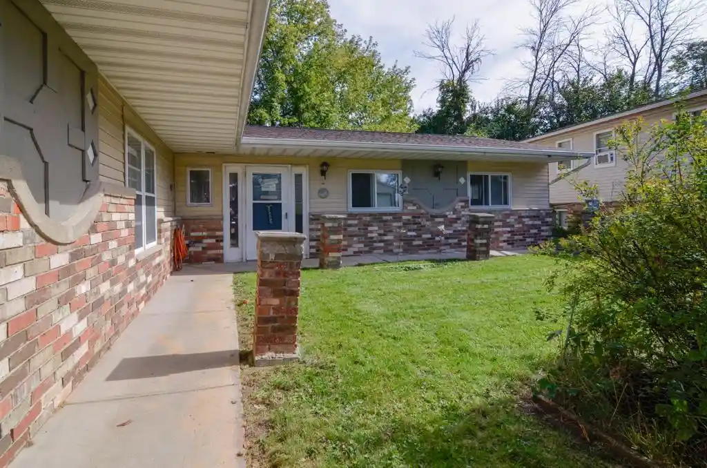 Photo 3 of Multi family home for sale at 607 Victoria Ct, Green Bay, WI 54302 | MLS# 50333323 | Listing updated on 2026-10-08