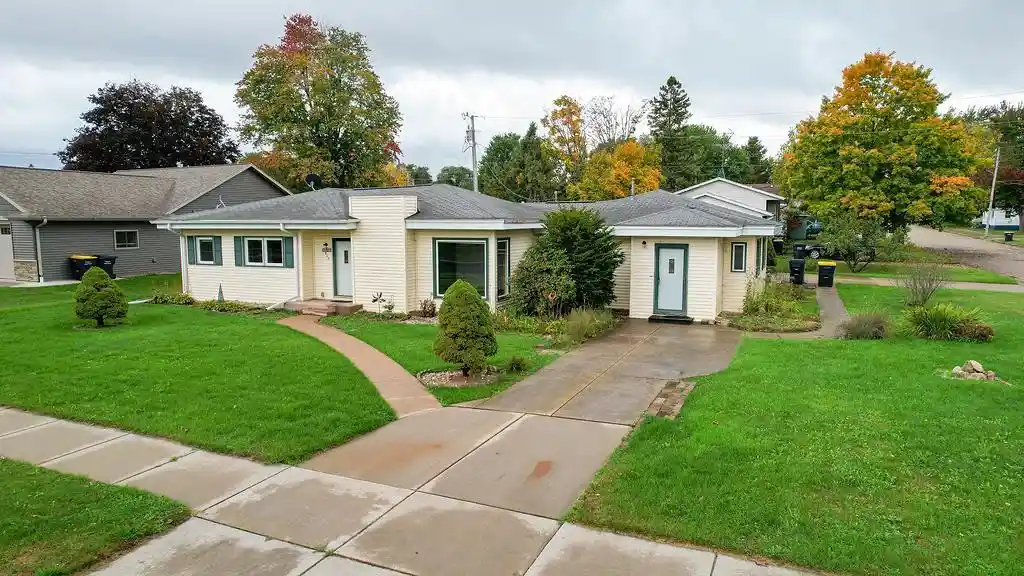 Photo 1 of Single family home for sale at 905 East Ave, Tomah, WI 54660 | MLS# 2033915 | Listing updated on 2026-10-02
