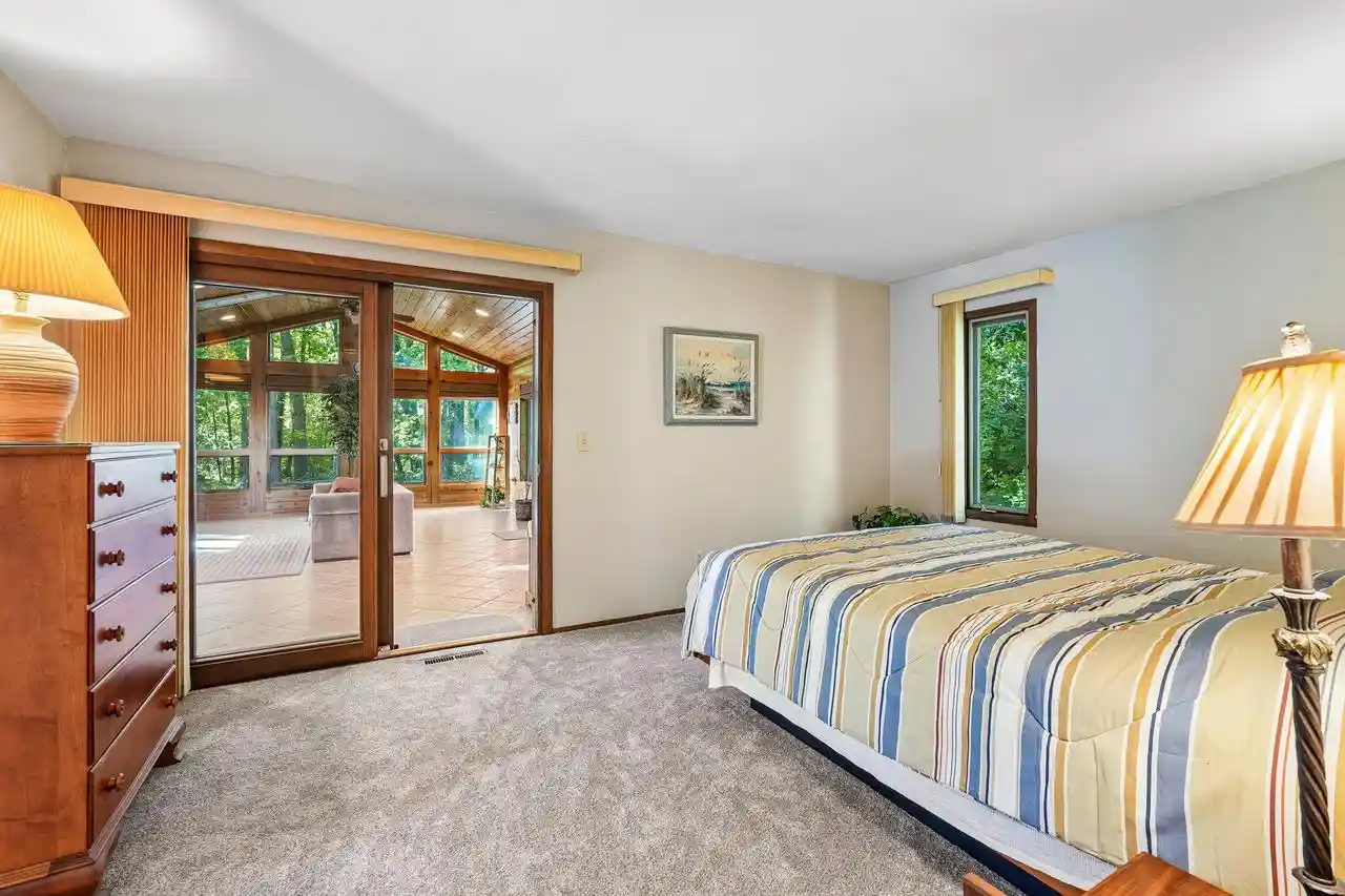 Photo 1 of Single family home for sale at N10w27434 Rolling Ridge Ct, Waukesha, WI 53188 | MLS# 1983127 | Listing updated on 2026-10-09