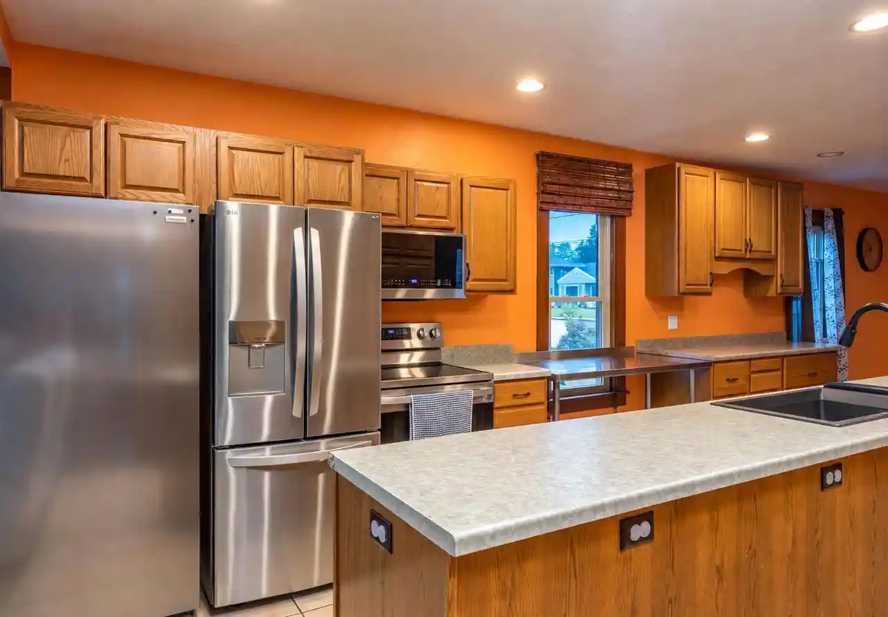 Photo 3 of Single family home for sale at 208 E Calumet St, Appleton, WI 54915 | MLS# 50333655 | Listing updated on 2026-10-02