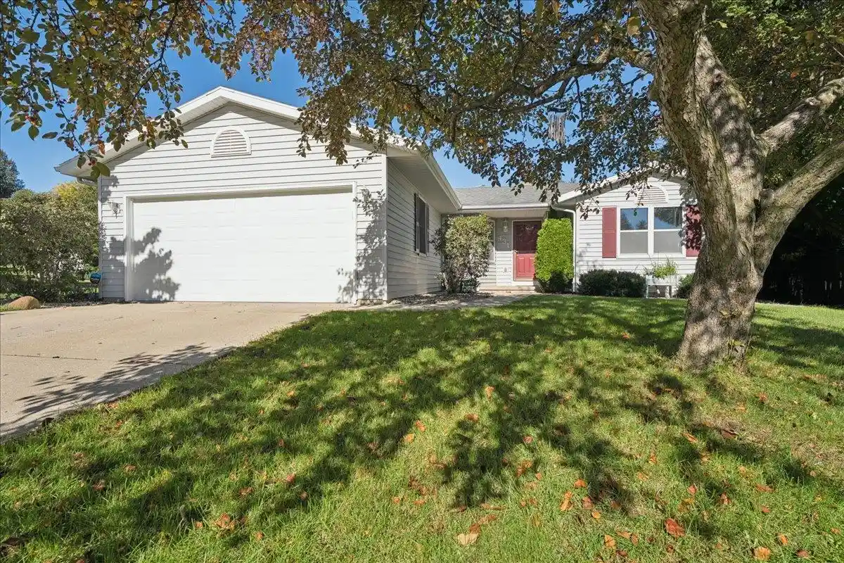 Photo 1 of Single family home for sale at 431 Thomas Ct, Oregon, WI 53575 | MLS# 2033919 | Listing updated on 2026-10-05