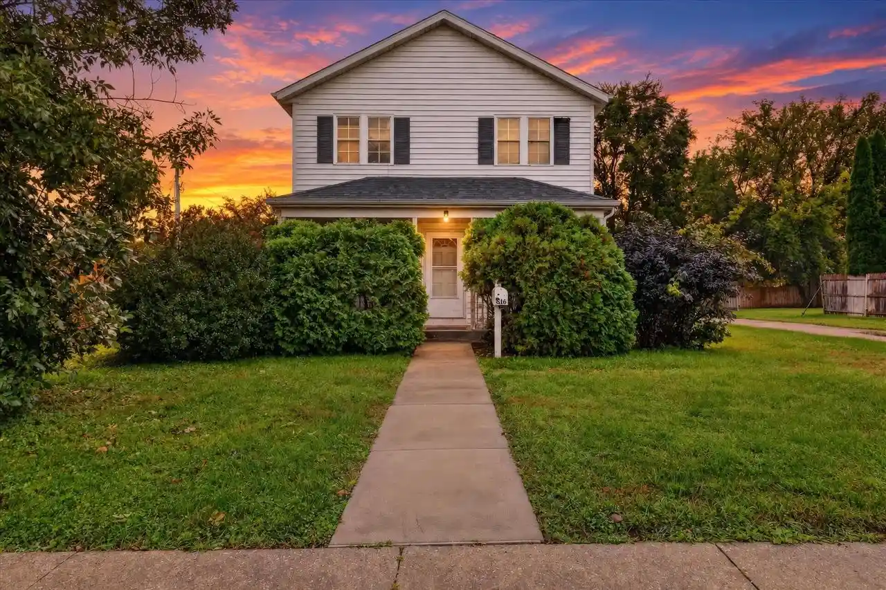 Photo 1 of Single family home for sale at 810 Ann St, Delavan, WI 53115 | MLS# 2033921 | Listing updated on 2026-10-08