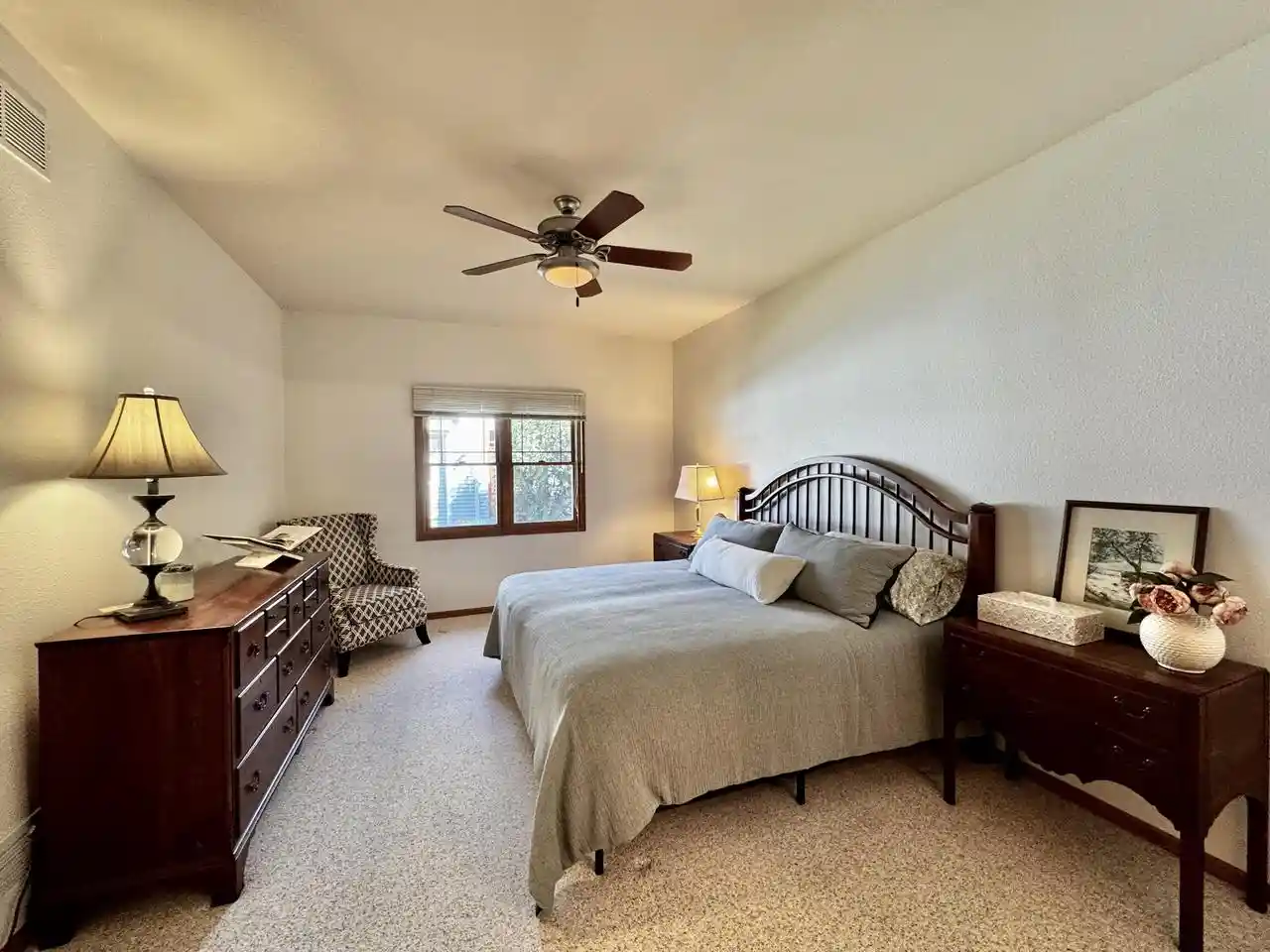 Photo 4 of Condo for sale at 493 Sutherland Cir, Oconomowoc, WI 53066 | MLS# 1983146 | Listing updated on 2026-10-05