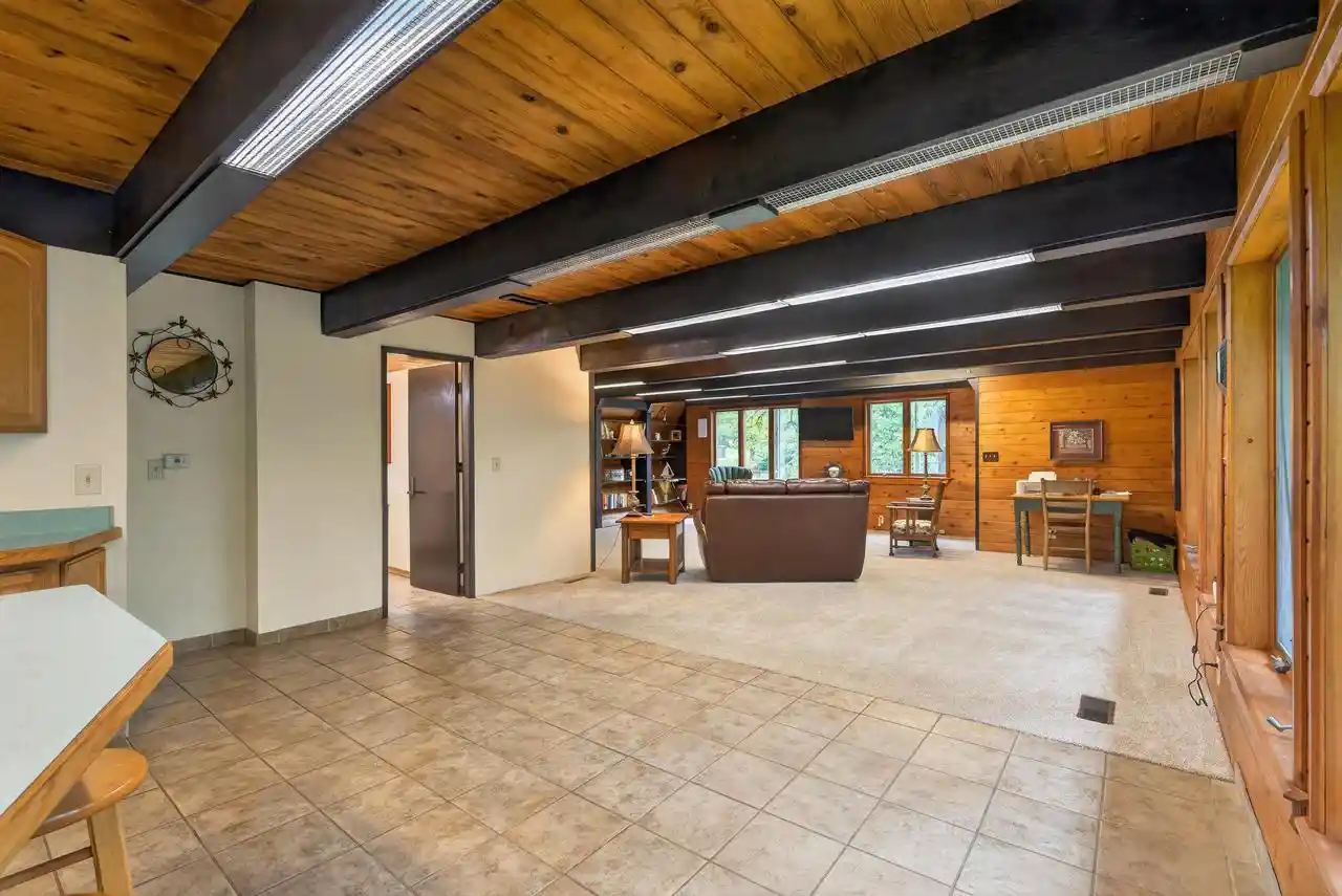 Photo 3 of Single family home for sale at 6331 County Rd M, Winneconne, WI 54986 | MLS# 50333682 | Listing updated on 2026-10-03