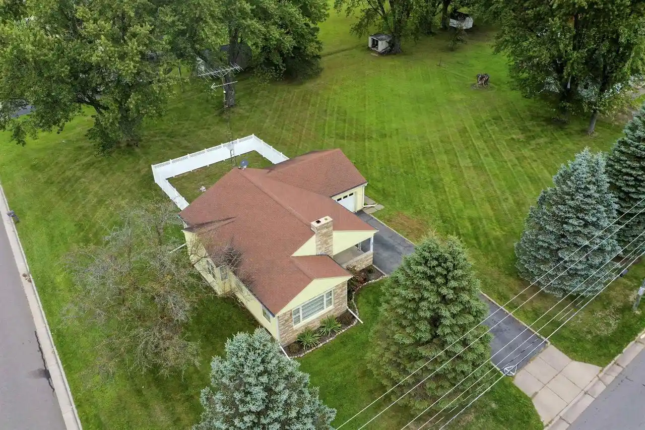 Photo 2 of Single family home for sale at 405 E Allman St, Medford, WI 54451 | MLS# 22604916 | Listing updated on 2026-10-02