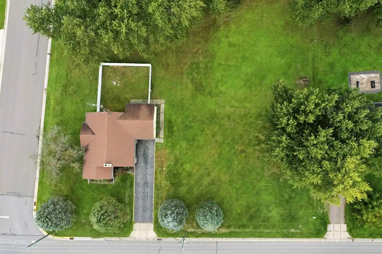 Photo 3 of Single family home for sale at 405 E Allman St, Medford, WI 54451 | MLS# 22604916 | Listing updated on 2026-10-02