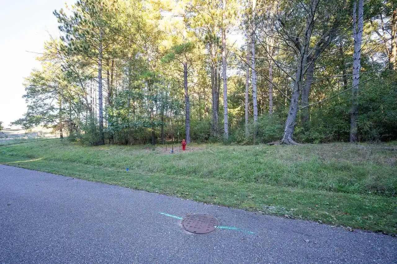 Photo 2 of Land for sale at 621 Acres Terrytown Rd, Baraboo, WI 53913 | MLS# 2033922 | Listing updated on 2026-10-03