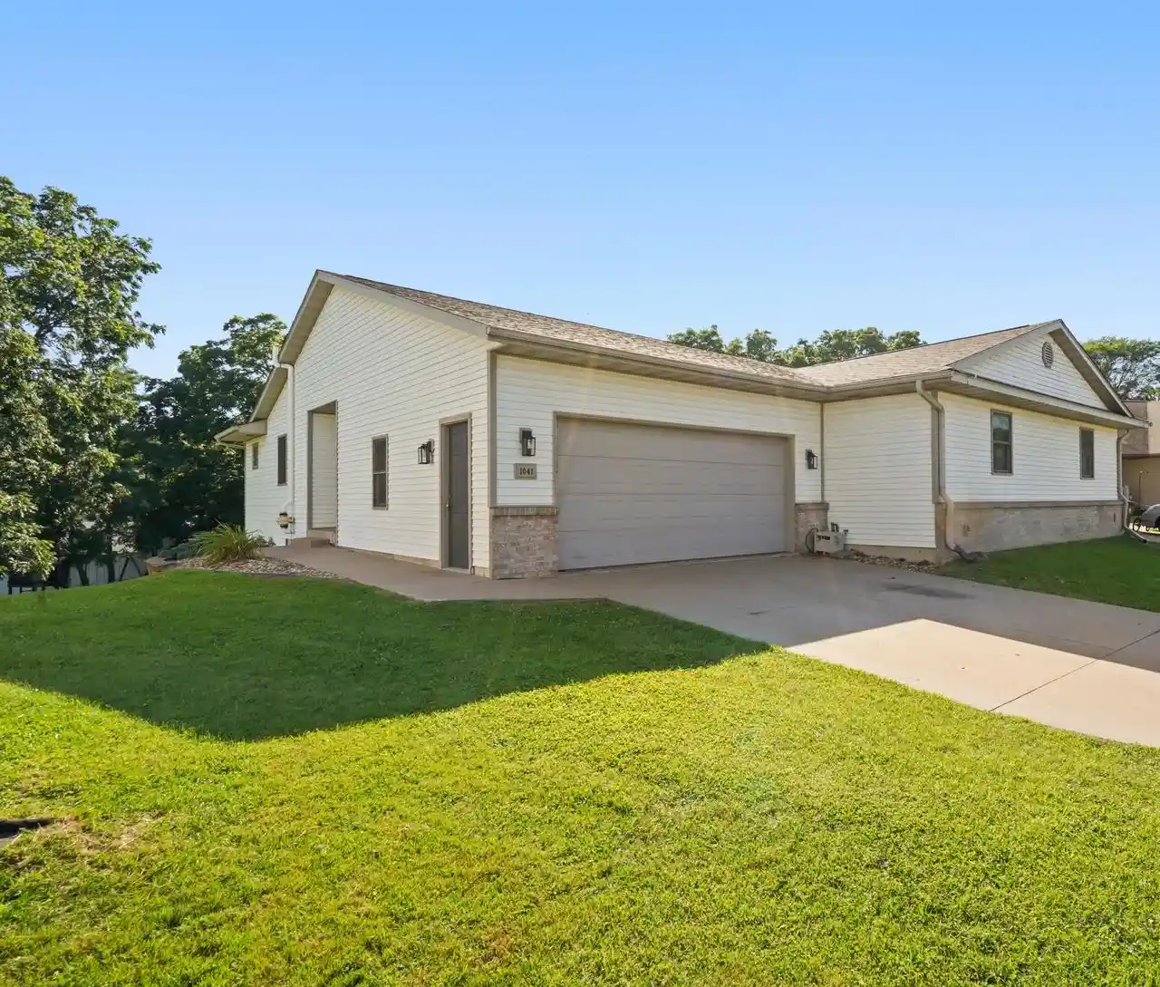 Photo 1 of Sale Pending at 1041 Kristy Ln, Onalaska, WI 54650 | MLS# 1983157 | Listing updated on 2026-10-05