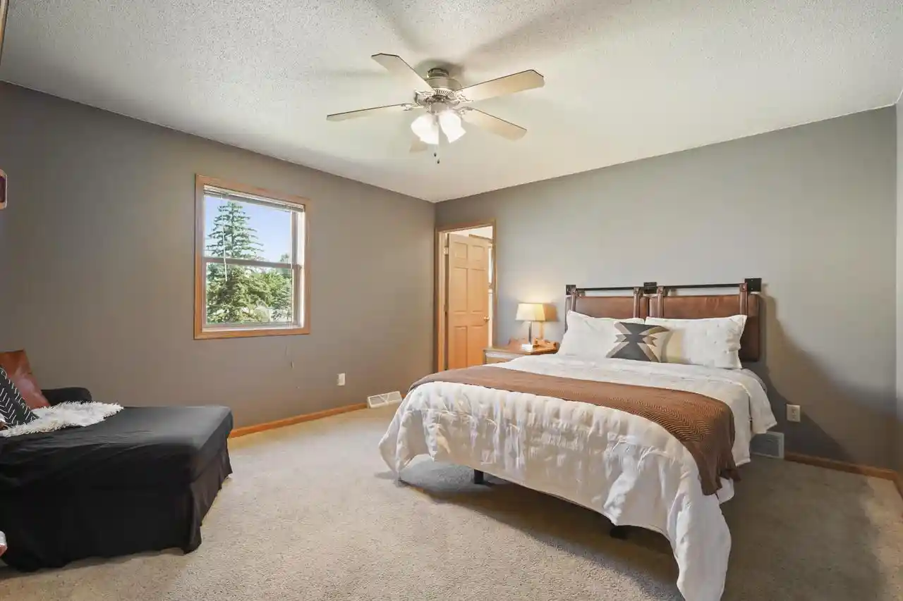 Photo 3 of Sale Pending at 1041 Kristy Ln, Onalaska, WI 54650 | MLS# 1983157 | Listing updated on 2026-10-05