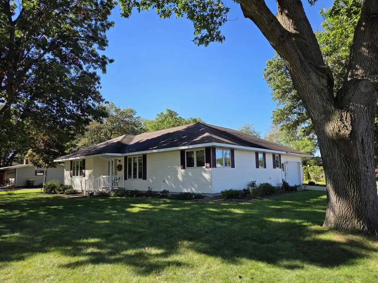 Photo 1 of Single family home for sale at 555 N 4th Street, Muscoda, WI 53573 | MLS# 2033926 | Listing updated on 2026-10-02