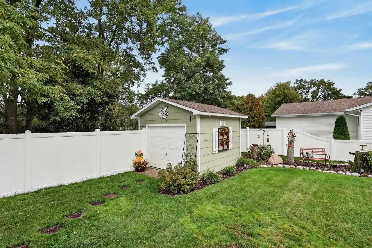 Photo 2 of Single family home for sale at 421 Shady Ln, Wisconsin Rapids, WI 54494 | MLS# 22604917 | Listing updated on 2026-10-08