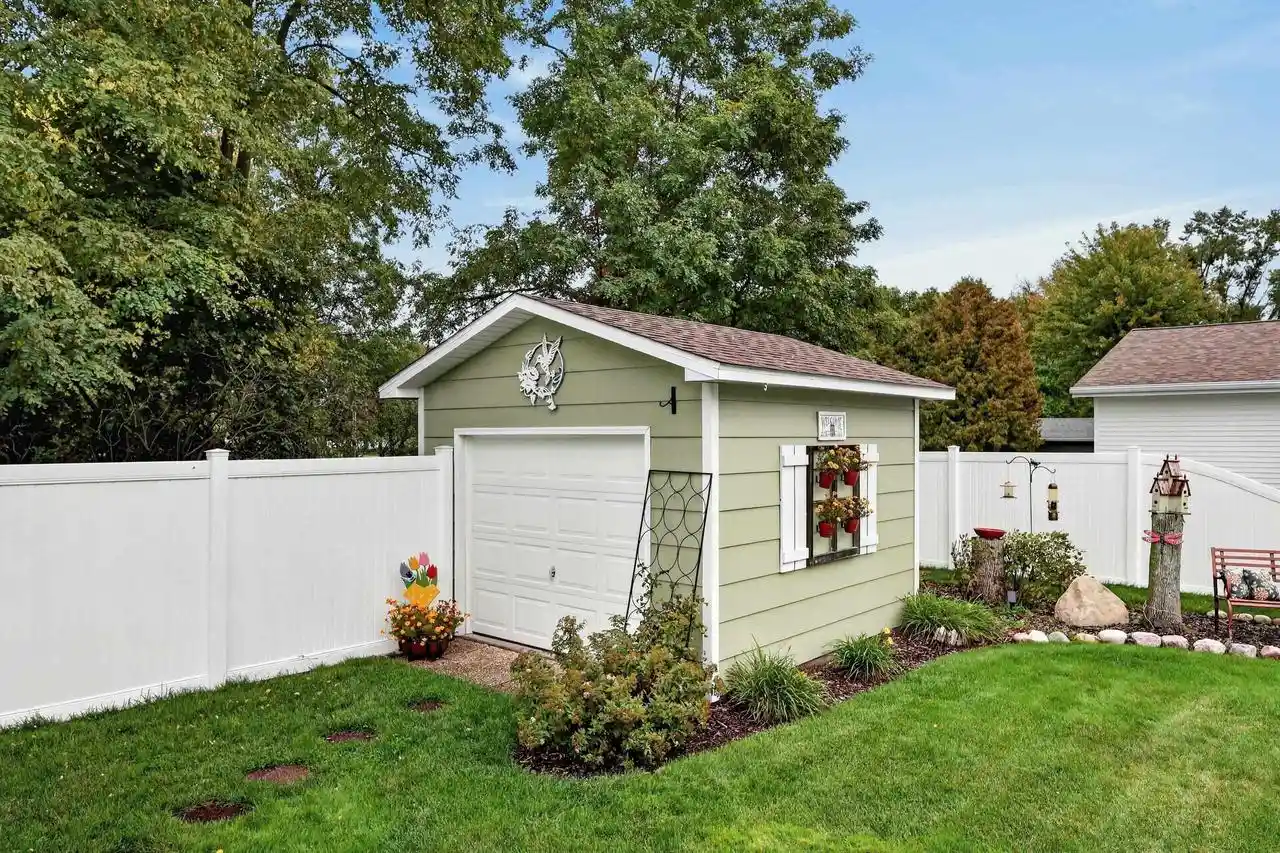 Photo 3 of Single family home for sale at 421 Shady Ln, Wisconsin Rapids, WI 54494 | MLS# 22604917 | Listing updated on 2026-10-08