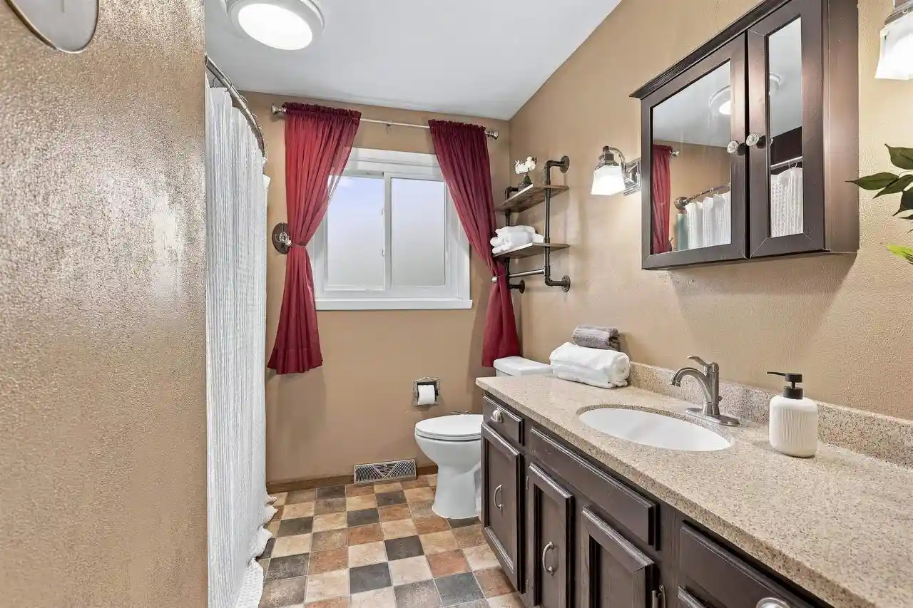 Photo 2 of Single family home for sale at 821 Woodfield Rd, Neenah, WI 54956 | MLS# 50333691 | Listing updated on 2026-10-06