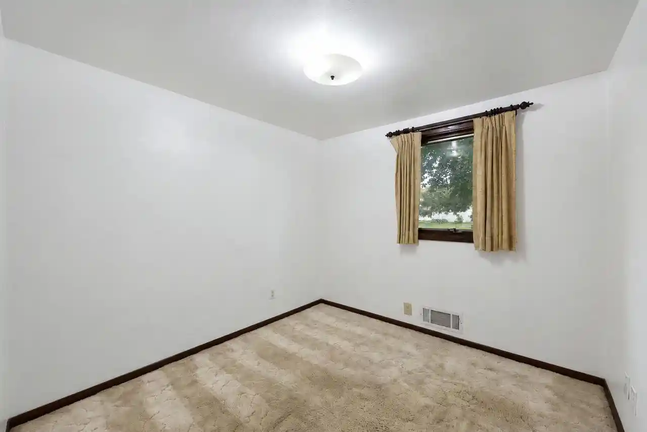 Photo 3 of Single family home for sale at 145 Reimer St, Green Bay, WI 54302 | MLS# 50333720 | Listing updated on 2026-10-10
