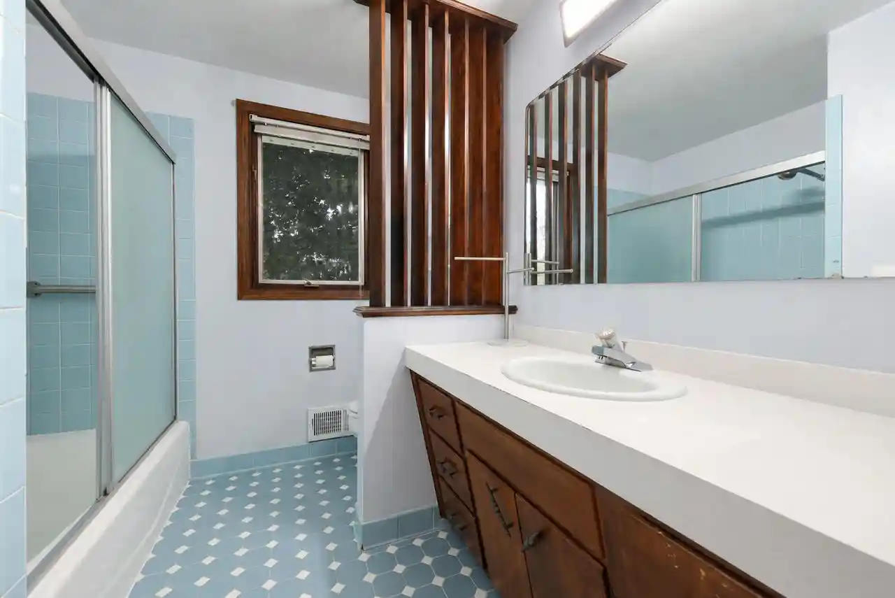 Photo 3 of Single family home for sale at 145 Reimer St, Green Bay, WI 54302 | MLS# 50333720 | Listing updated on 2026-10-10
