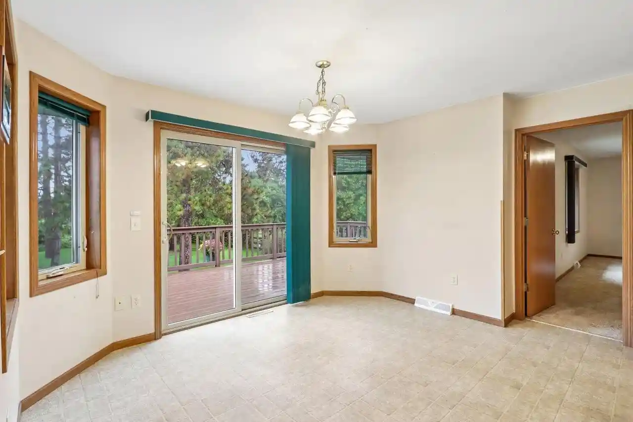 Photo 3 of Single family home for sale at 563 Clemens Ct, Portage, WI 53901 | MLS# 2033929 | Listing updated on 2026-10-08