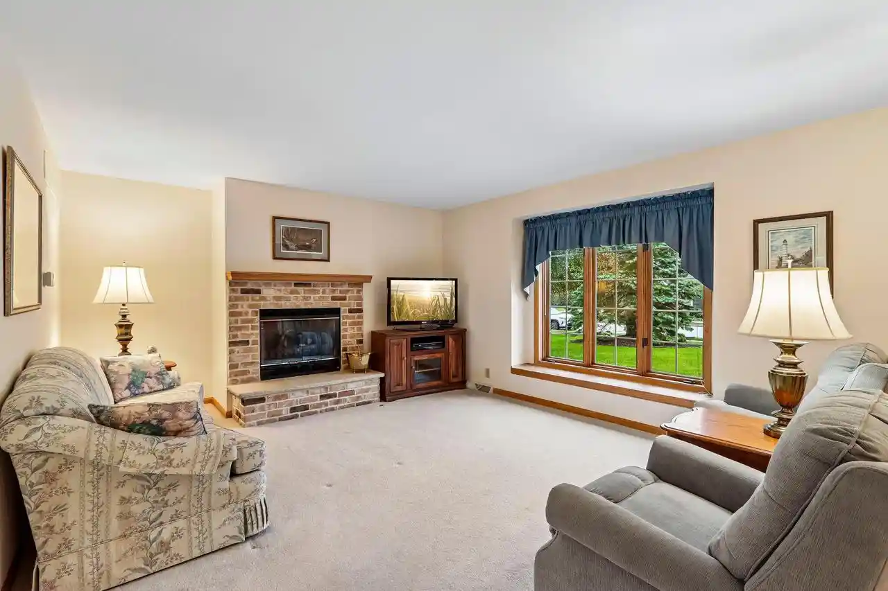 Photo 1 of Single family home for sale at 462 Deerwood Ct, Grafton, WI 53024 | MLS# 1983170 | Listing updated on 2026-10-08