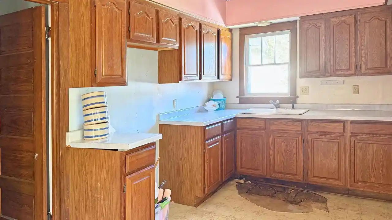 Photo 3 of Single family home for sale at 922 Washington Ave, Wisconsin Dells, WI 53965 | MLS# 2033934 | Listing updated on 2026-10-07