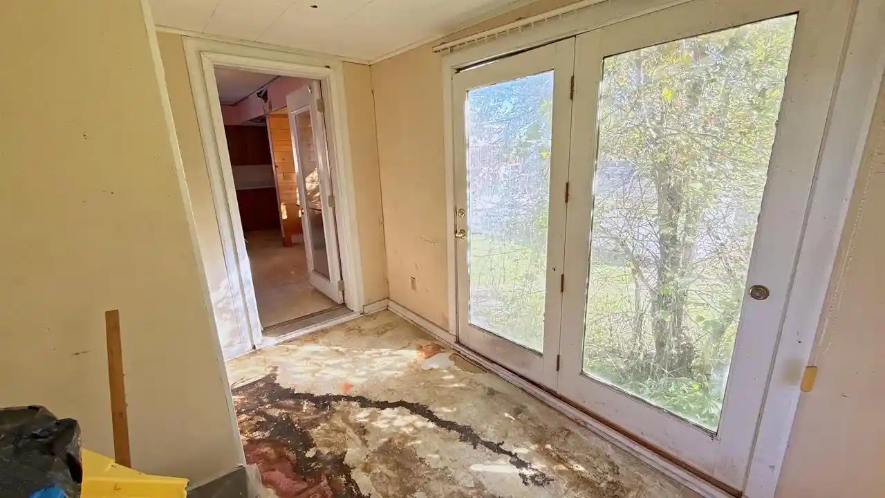 Photo 3 of Single family home for sale at 922 Washington Ave, Wisconsin Dells, WI 53965 | MLS# 2033934 | Listing updated on 2026-10-07