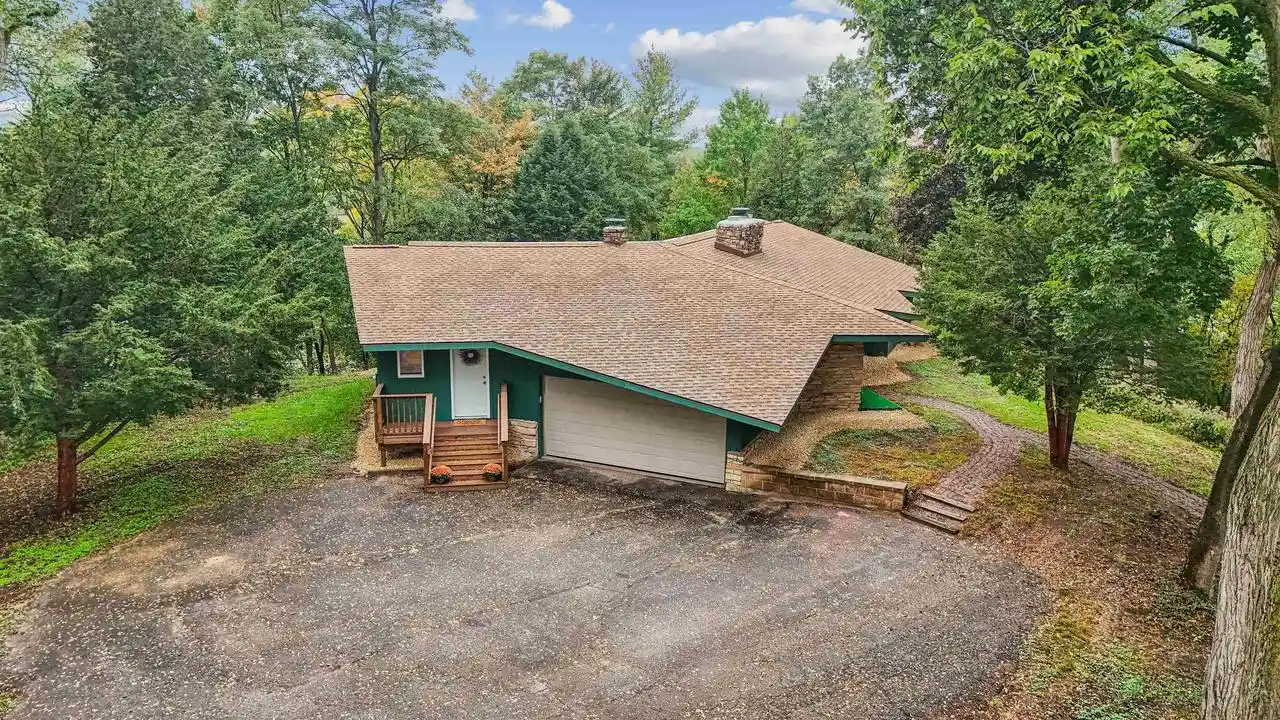 Photo 1 of Single family home for sale at 440 N Webb Ave, Reedsburg, WI 53959 | MLS# 2033936 | Listing updated on 2026-10-06