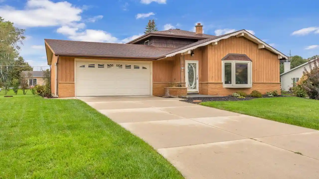 Photo 1 of Single family home for sale at 4108 N 30th Street, Sheboygan, WI 53083 | MLS# 1983181 | Listing updated on 2026-10-05