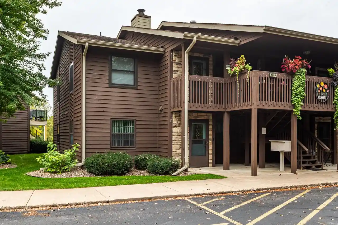Photo 1 of Condo for sale at 1351 Lauderdale Pl, Onalaska, WI 54650 | MLS# 1983187 | Listing updated on 2026-10-06