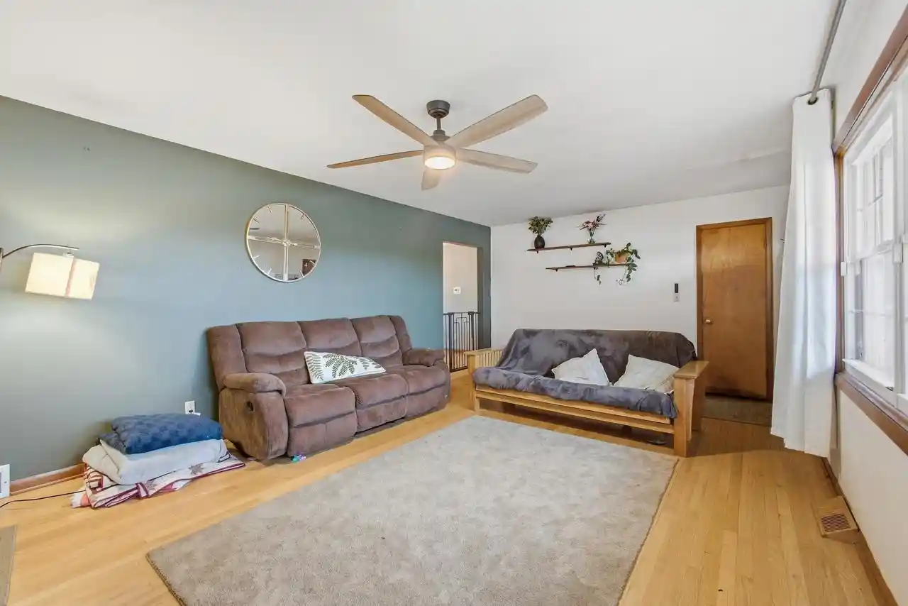 Photo 3 of Single family home for sale at 609 Oak Ln, Horicon, WI 53032 | MLS# 2033938 | Listing updated on 2026-10-07
