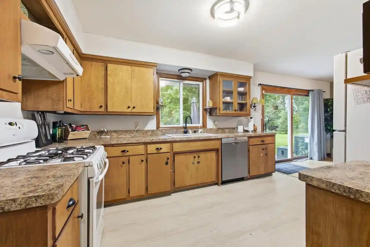 Photo 3 of Single family home for sale at 609 Oak Ln, Horicon, WI 53032 | MLS# 2033938 | Listing updated on 2026-10-07